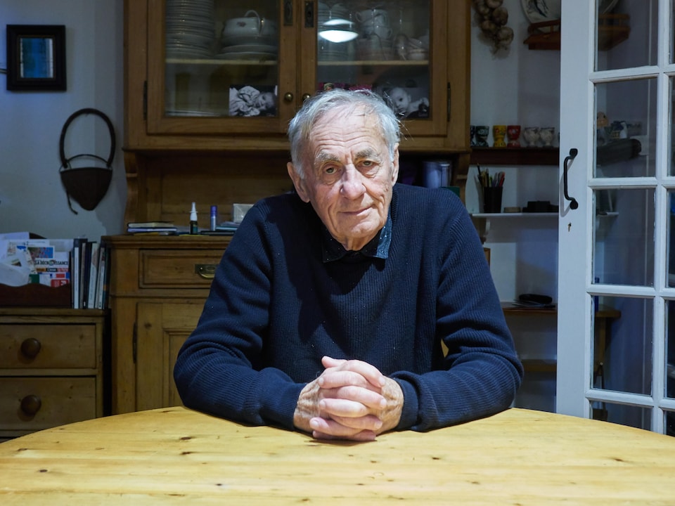 Jacques Testart.                  