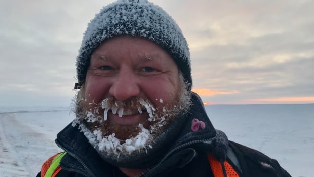 Alberta man finishes record 10-year hike in Tuktoyaktuk