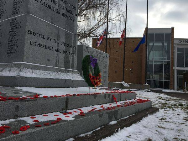 Hundreds honour Canada’s fallen at Lethbridge Remembrance Day services – Lethbridge