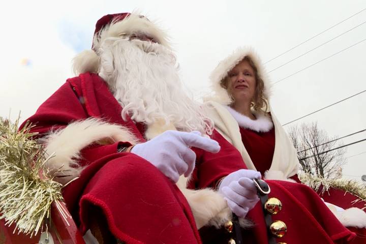 Santa comes to Amherstview in 39th annual Lions Club parade – Kingston