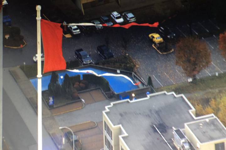 Rain, wind destroy huge landmark Canadian flag in Surrey