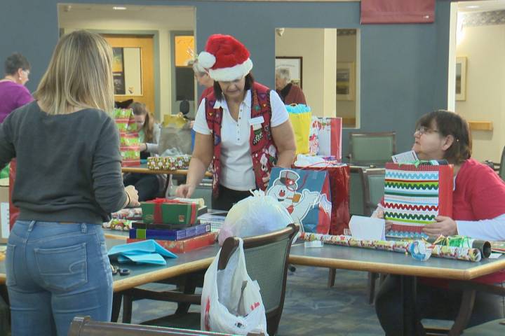 Donation drives bring in more than 300 gifts for Lethbridge seniors spending Christmas alone this year – Lethbridge