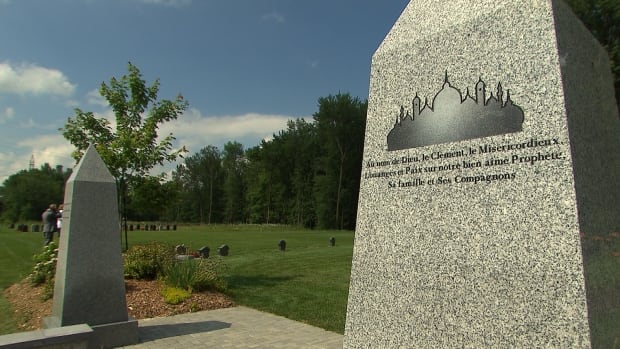Montreal-area Muslims hold out hope for new cemetery in Vaudreuil-Dorion
