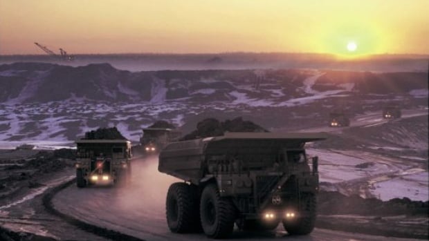 Two First Nations oppose extension of Syncrude oilsands mine