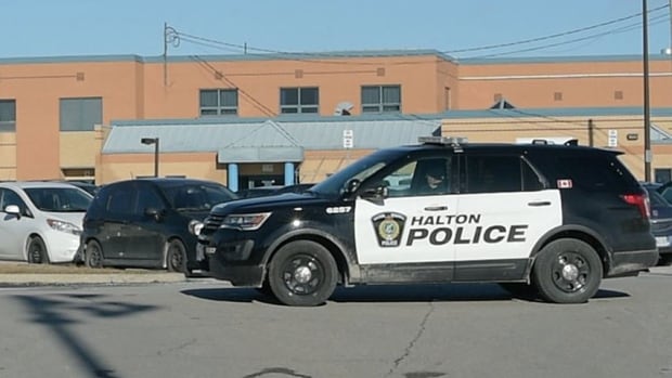 Police arrest 7 youths at Milton, Ont., school after lockdown