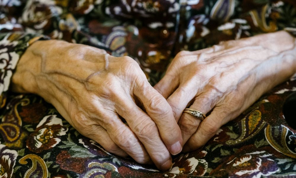Le nombre d’enquêtes pour exploitation des aînés en hausse au Québec