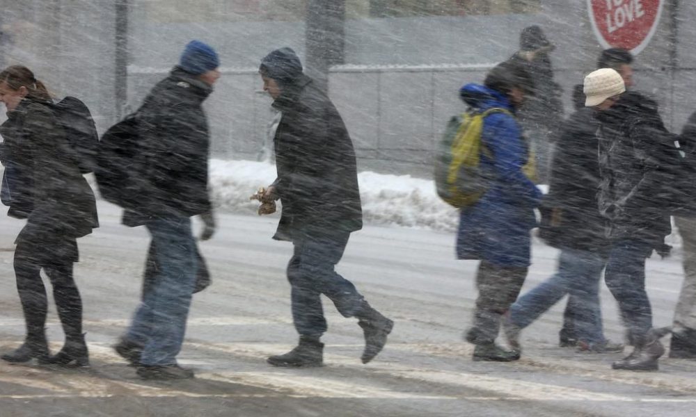 ‘Significant snowfall’ a possibility for tonight in GTA, Environment Canada warns