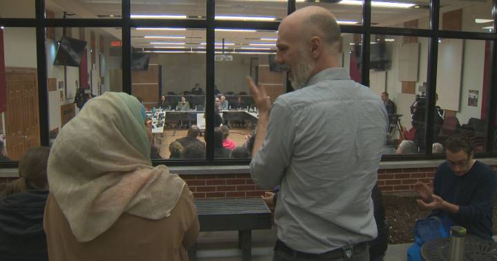 Quebec’s proposed religious symbol ban prompts concerns from EMSB community – Montreal