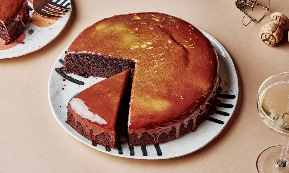 3 New Valentine’s Day Cake Recipes That Prove You Made an Effort