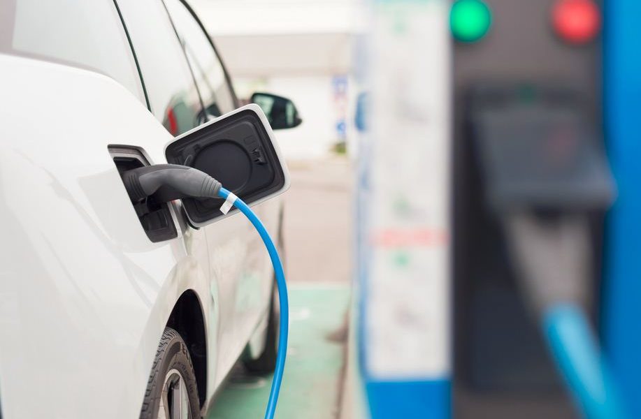 Le prix de l’essence trop élevé? Ce qu’il faut savoir à propos des véhicules électriques