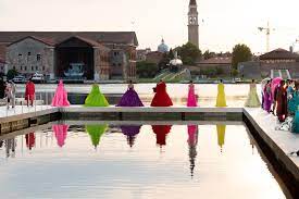Pour sa haute couture, Valentino fait défiler à Venise les plus belles couleurs du monde